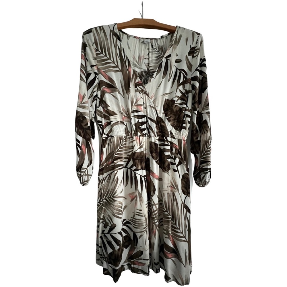 Old Navy Tropical Print Dress in Women’s size Medium